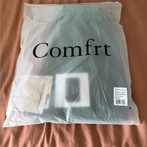 Comfrt Women's Green Track Pants